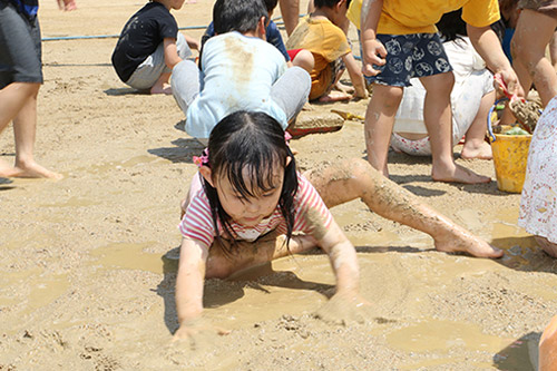 どろんこ遊び